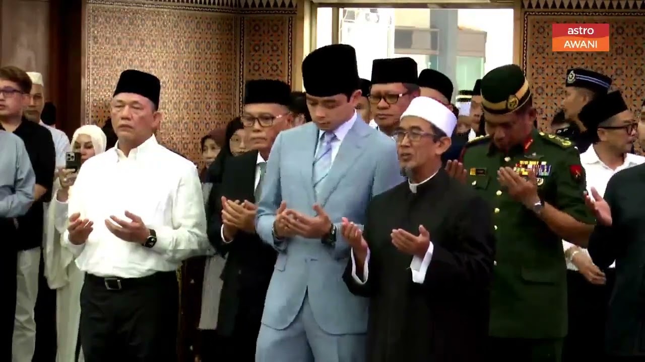 Tengku Hassanal beri penghormatan akhir kepada Allahyarham Tun Taib