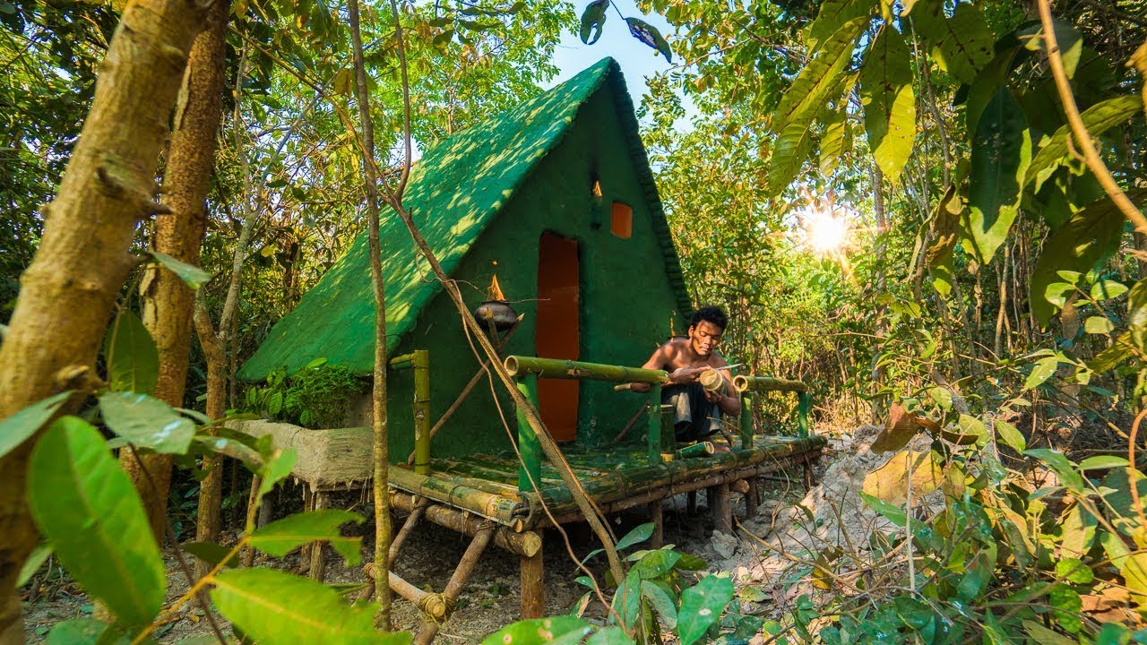 Building the most eco friendly Viking House by ancient skills