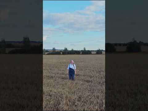 Юля Скандал - Мой папа - фермер. #shorts #суперхит Подписывайся на @KAIFUEM026