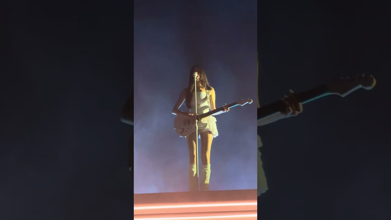 Madison Beer - At your worst - live in Montreal