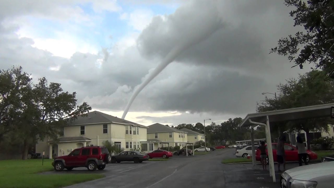 Waterspout Tornado in Oldsmar, Florida - Tampa Bay 7/8/13 - YouTube 