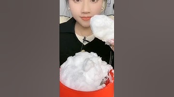 FROST ICE CHUNKS 🧊#whiteice #freezerfrost #icebites #frost #iceeating #freezer