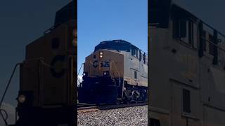 csx 1871 leads i1158 with nice horn! #csxtransportation #railfan #train #fyp #heritage #csx