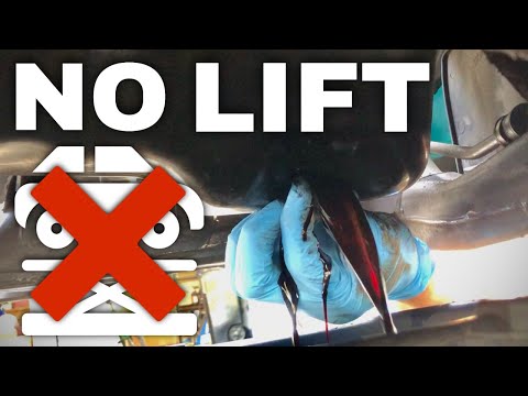 Video: How To Change Engine Oil Without A Viewing Hole Or Lift