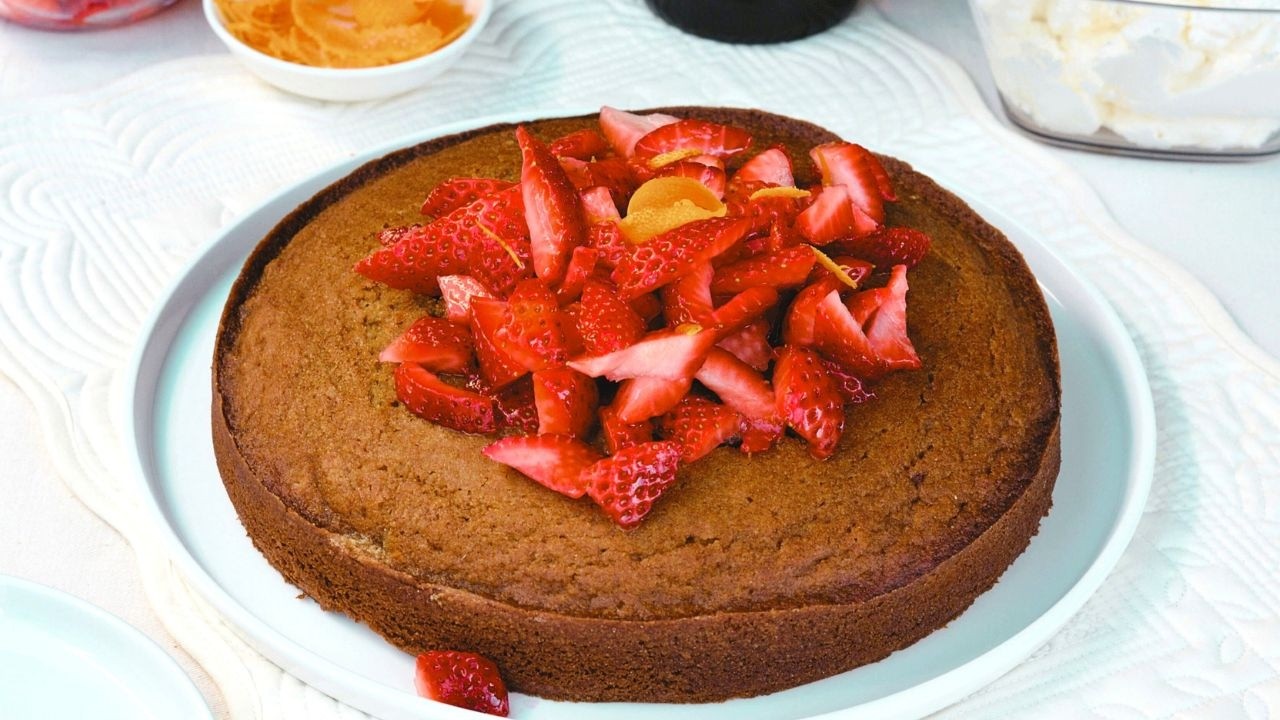 Olive Oil Citrus Cake With Mascarpone and Strawberries