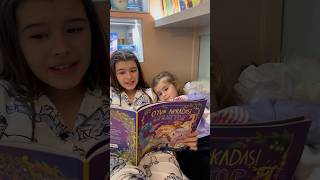 Kardeşimle bir akşamımız😍 #sister #reading #books #vlog