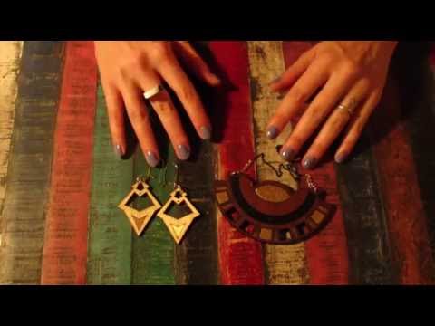 ASMR * Bijoux en bois et carte * Chuchotements * Relaxation