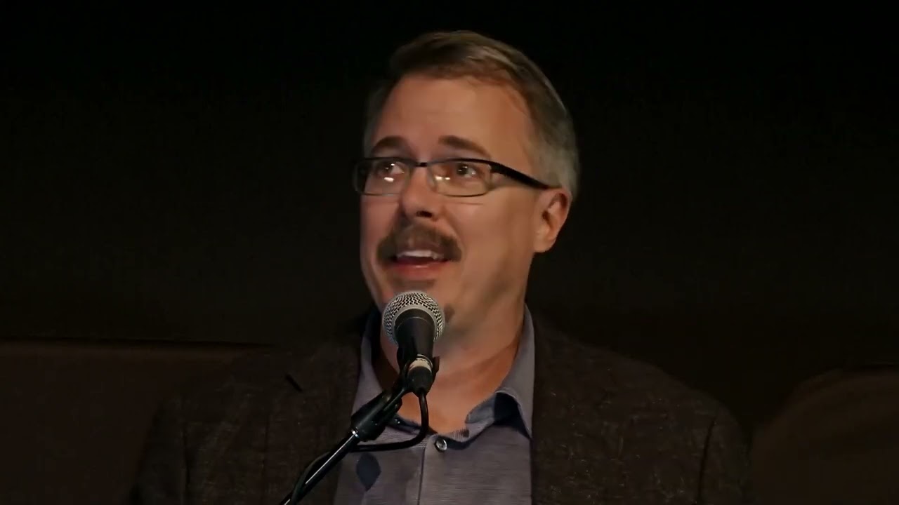 'Breaking Bad' Full Cast Reunion ft  Bryan Cranston, Bob Odenkirk, Aaron Paul & More   PEOPLE 2