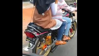 story wa cewek cantik naik rx king