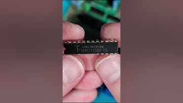 This Old Nintendo Has A Strange Problem #SHORTS Famicom VRAM Replacement