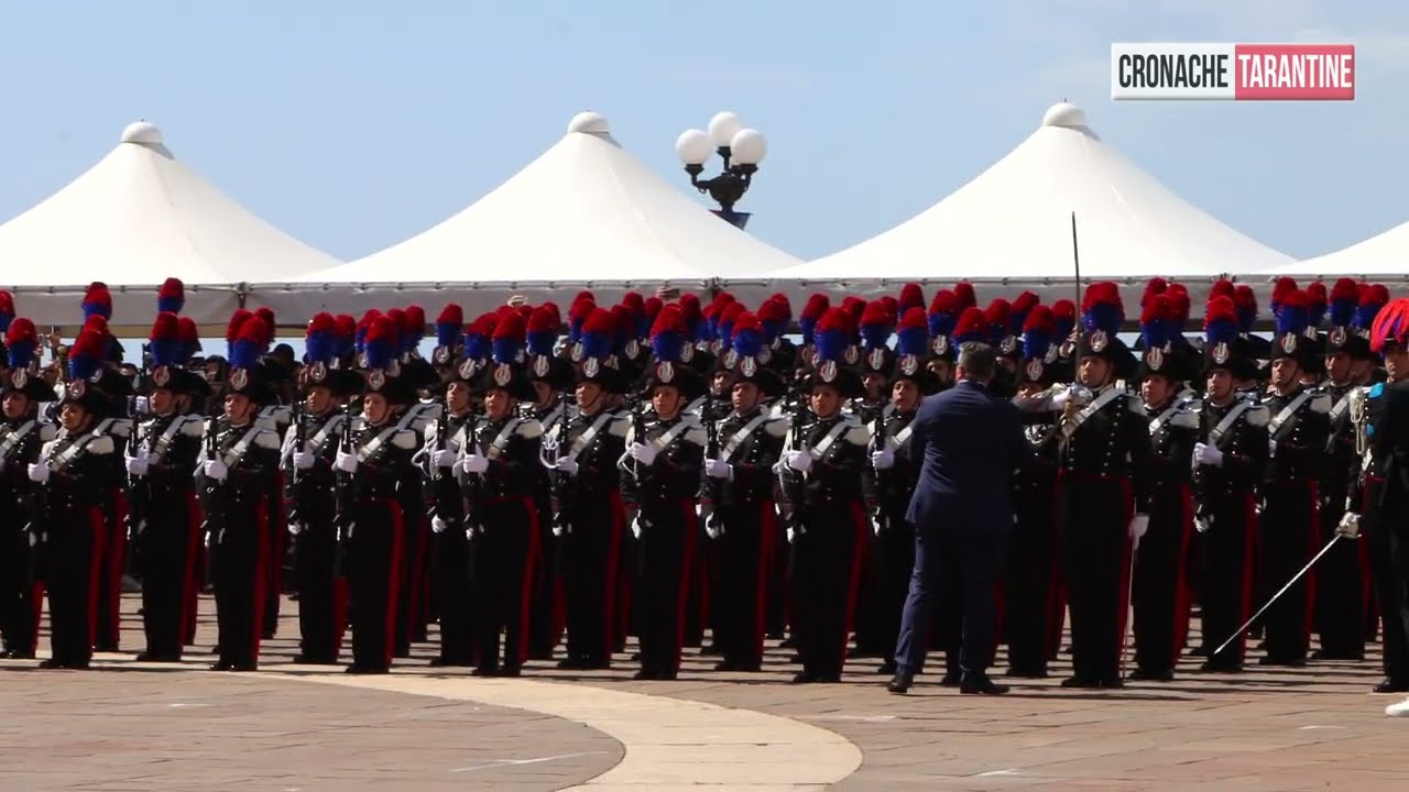 A Taranto il Giuramento congiunto del corso Normale Marescialli e degli allievi Carabinieri