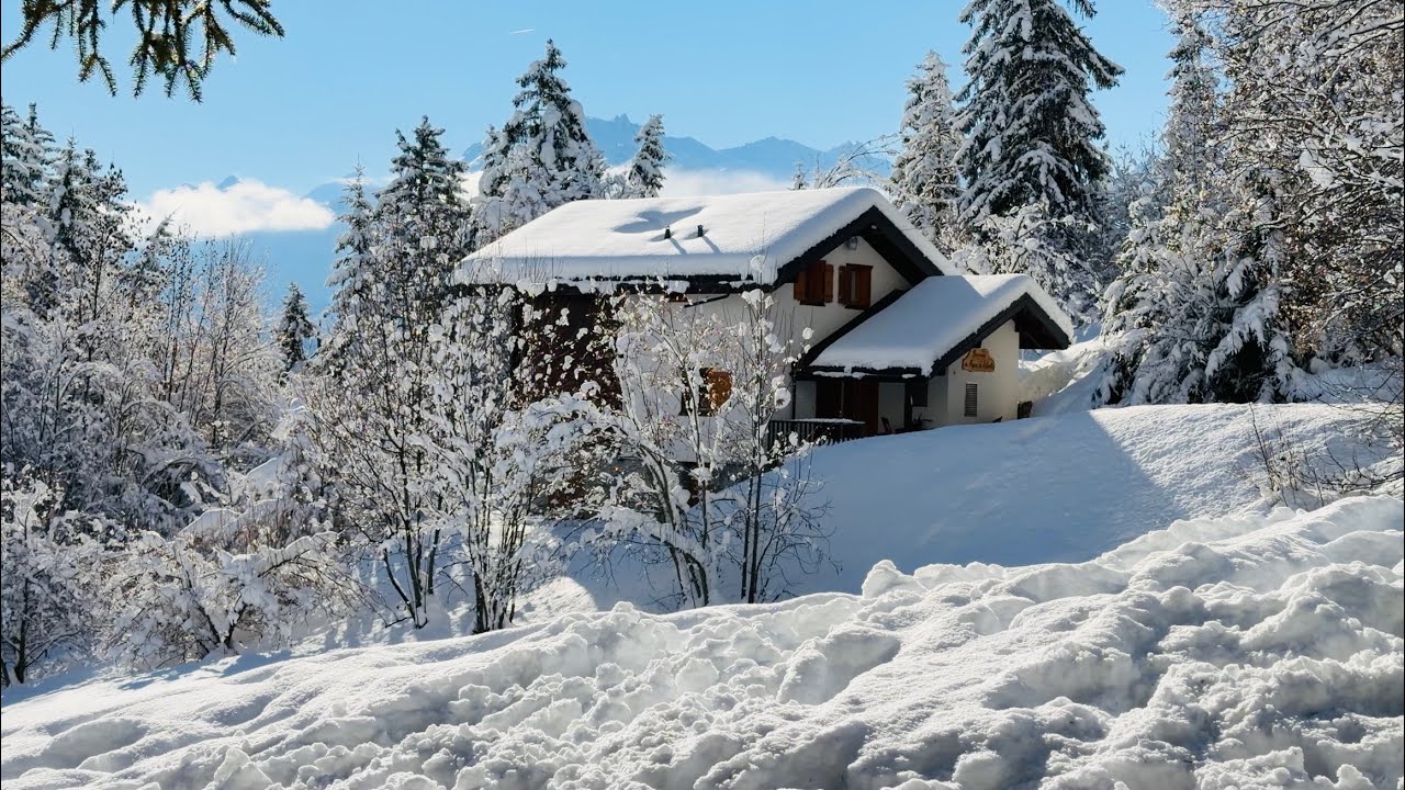 Beautiful Winter in Switzerland 🇨🇭 Beautiful Village || Travel Guide 