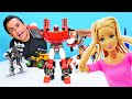 Barbie ile Transformers. Deseptikon Barbie’nin evini kaçırmayı planlıyor. Tobot X, Z ve Teracle