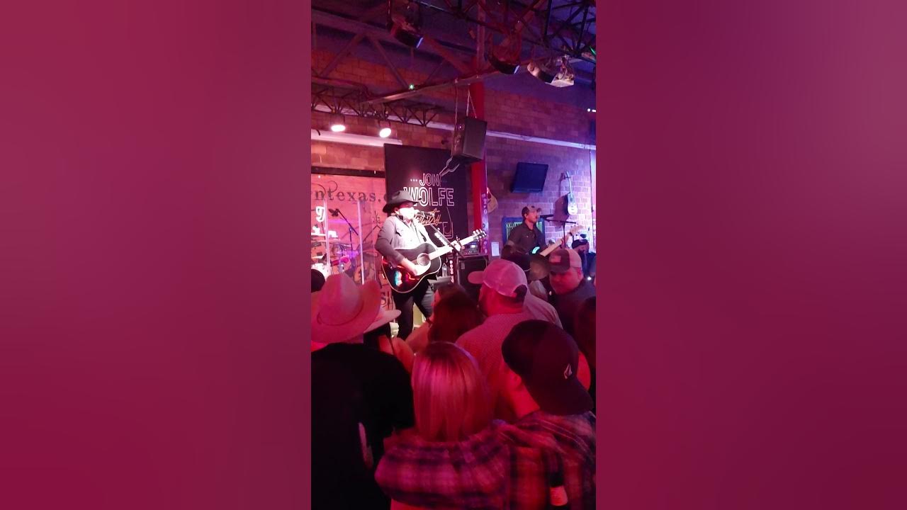 Jon Wolfe Girl like you (live at the Mule Barn, Justin, Tx. 2021) 