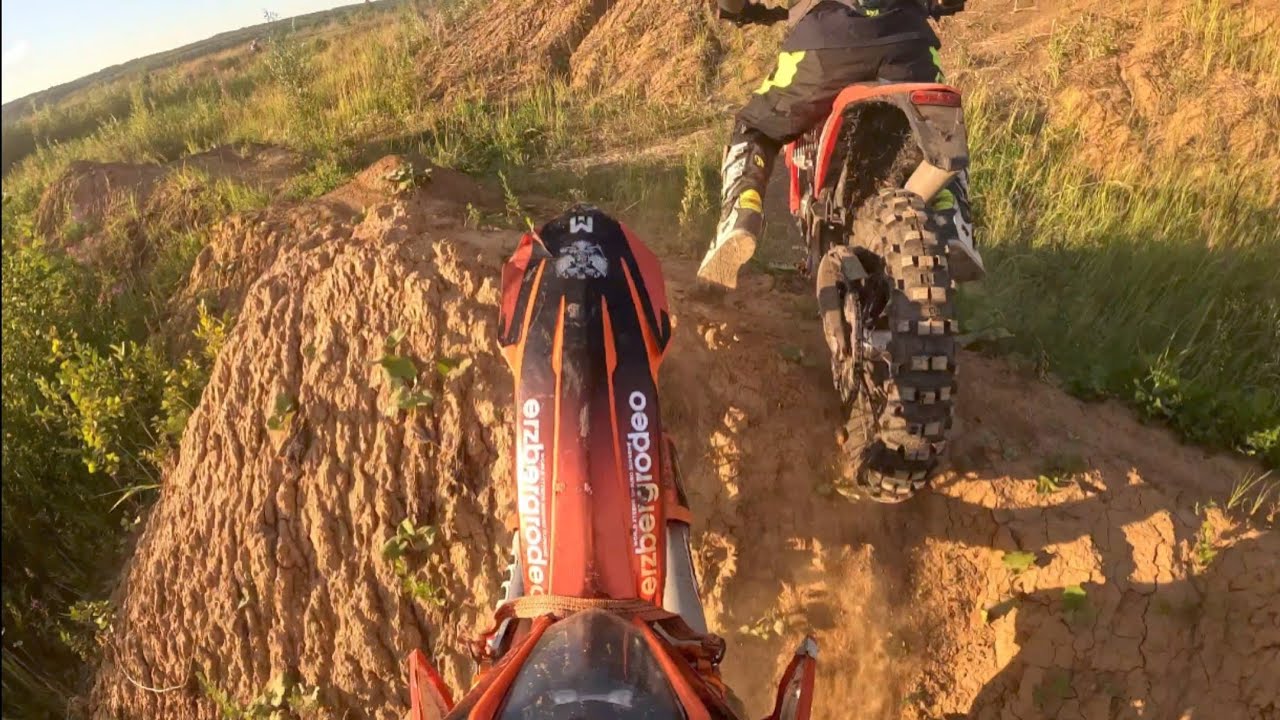 Гонщик на kayo 125. У Beta потух свет ночью+падение. Gr8 300 2t лучший ...