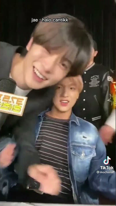 pacar gue sampe bete! lagi vc di rebut mulu😑😂 #nct #nct127 #haechan #haechanradio #fyp #sticker