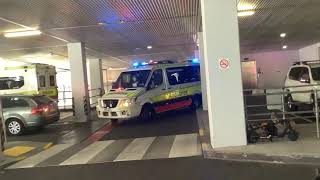 QAS Van 5121 Leaving Mater Hospital + Lights & Siren Demo