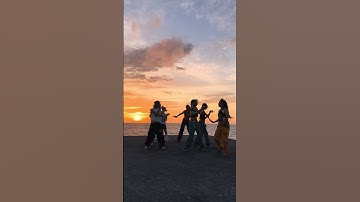 Thumbnail of Sunsets and XG, the combo we never knew we needed but now can't live without🌅