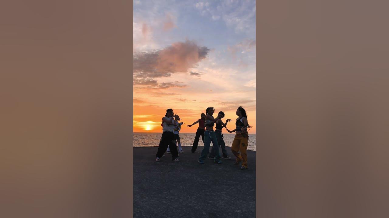 Sunsets and XG, the combo we never knew we needed but now can't live without🌅