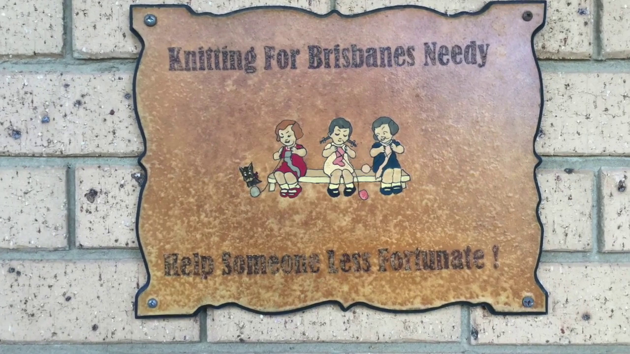 CMN237 Knitting for Brisbane's Needy YouTube