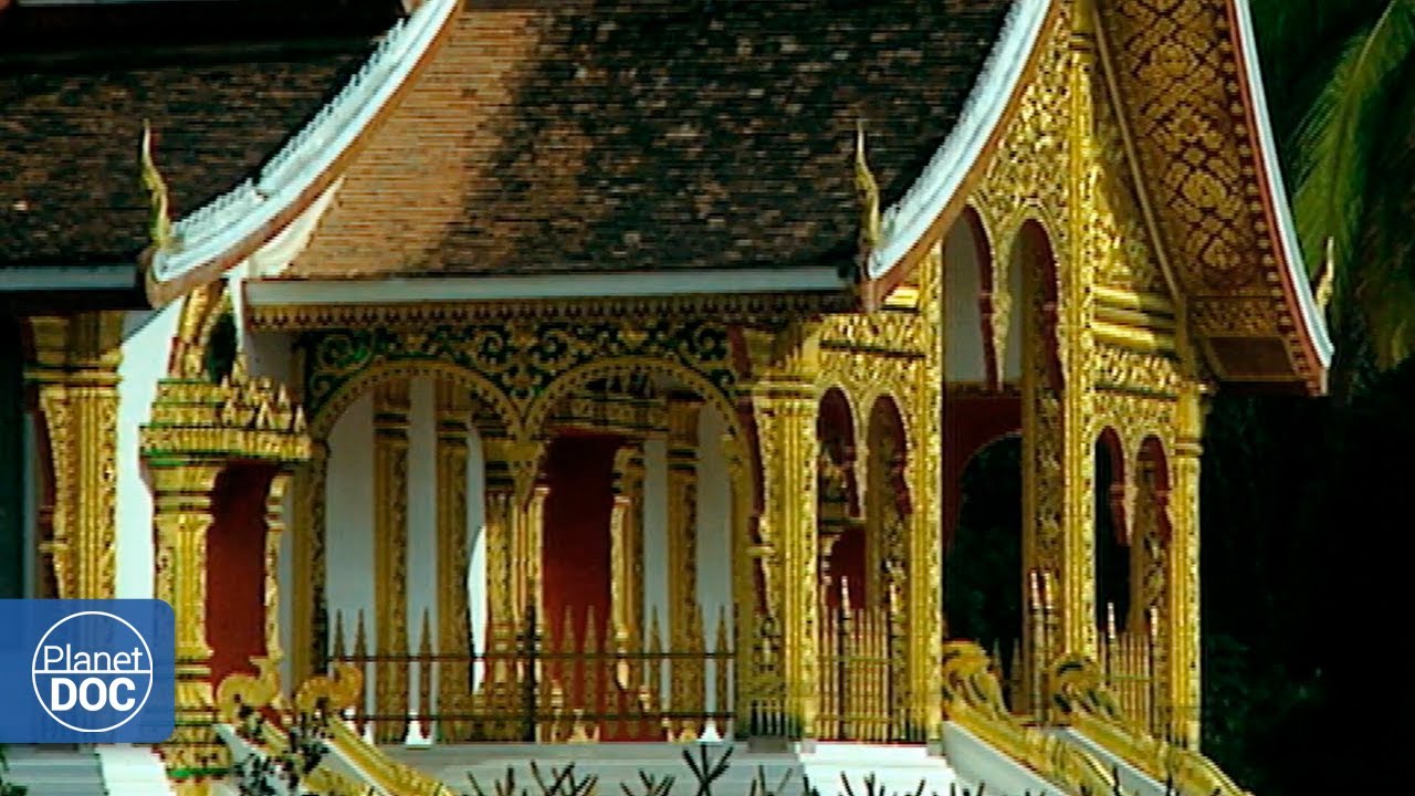 Documentary backdrop image for How do young Buddhists become Monks? So are the Mekong (2021)
