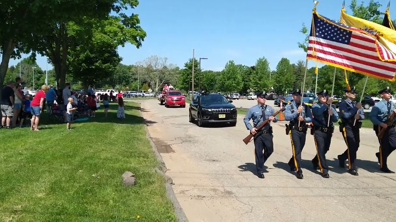 Roxbury Memorial Day parade arrives at Horseshoe Lake Park YouTube