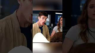 Quest’uomo può trasformare il suo corpo come vuole! 😱🧬#shorts#viralsvideo#recap