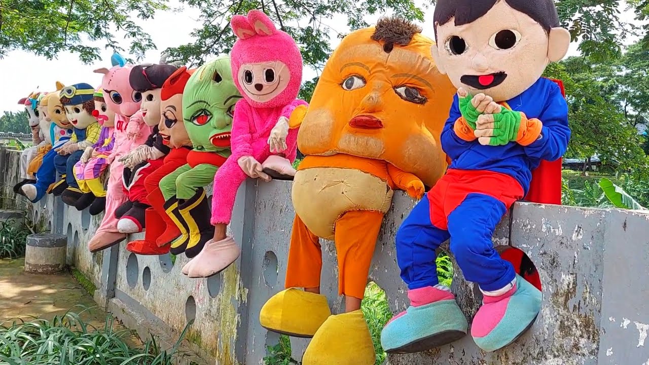 BADUT TURUN DARI TEMBOK 🤡 BADUT JALAN MUNDUR DAN LEWATI RINTANGAN ‼️