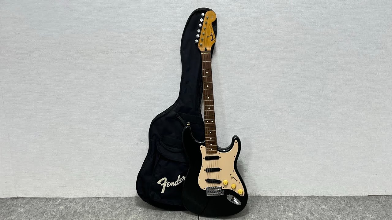 □ Squier by Fender スクワイヤー Stratocaster エレキギター