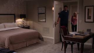 MOM - GUEST STARS - JOE MANGANIELLO - S03E11