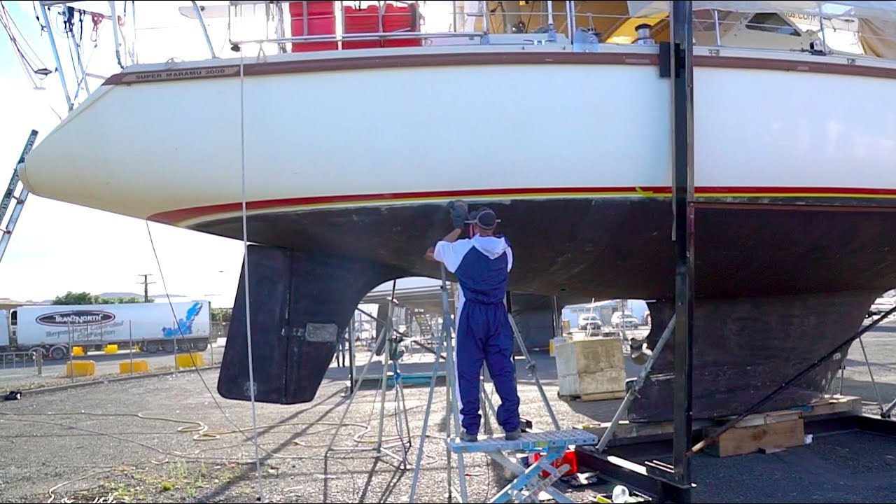 A day in life (in a boatyard  ) / Sailing Aquarius