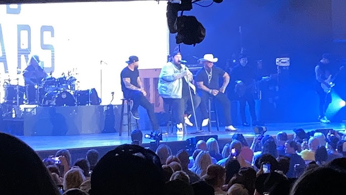 Jelly Roll, Brantley Gilbert, and Struggle Jennings LIVE at Ryman Auditorium - “Behind Bars” - YouTube