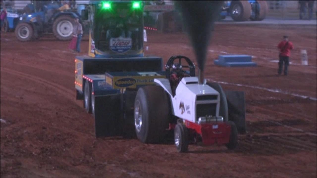 Interstate Pullers Lt. Limited Tractors Pulling At VA Power Pull YouTube
