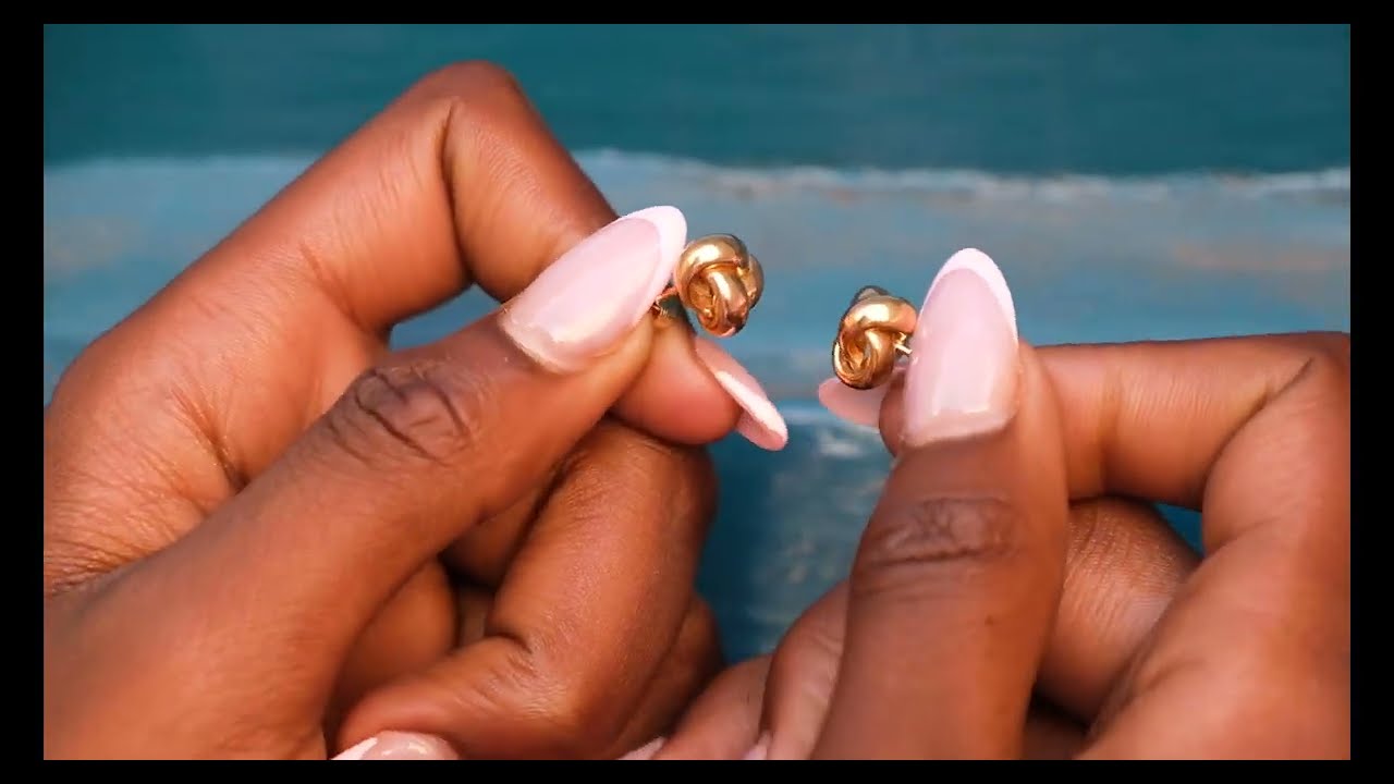 9ct Gold Knot Stud Earrings 