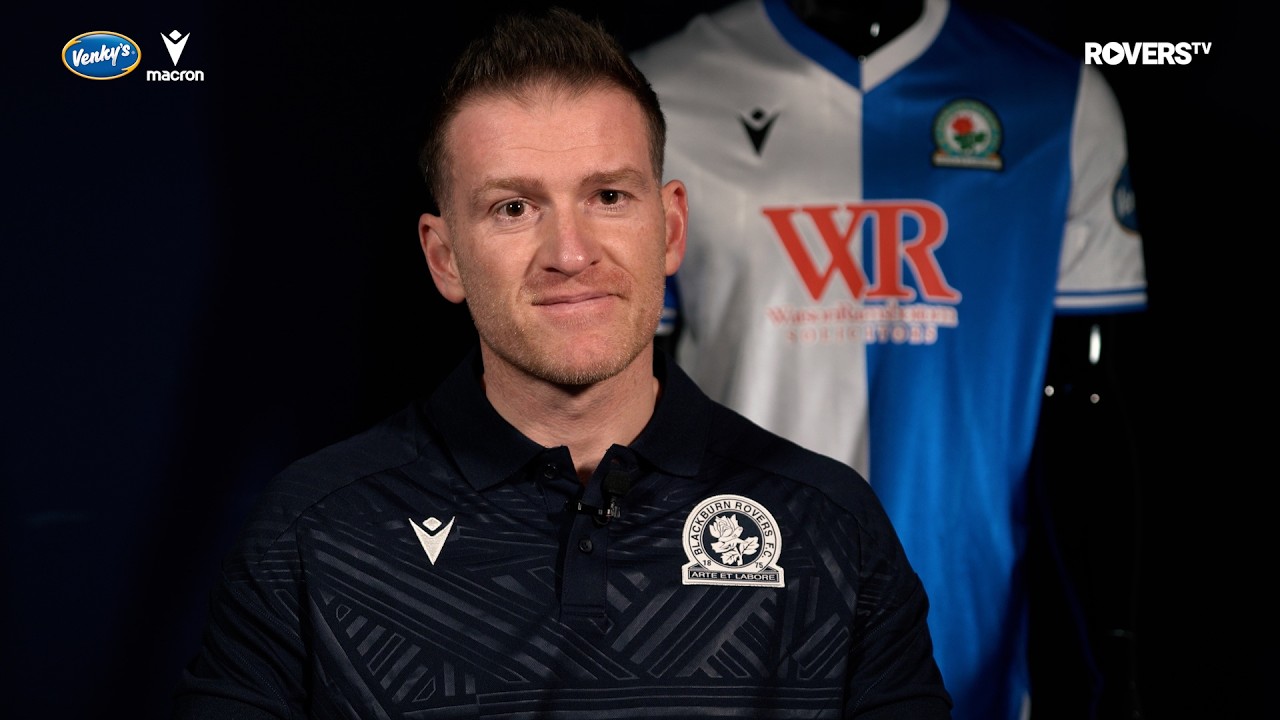 Стивен Дэвис присоединяется к «Роверс» в качестве тренера первой команды.