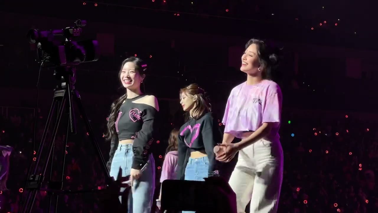 Twice Love Foolish @ Texas 220222 - 4th World Tour (111)