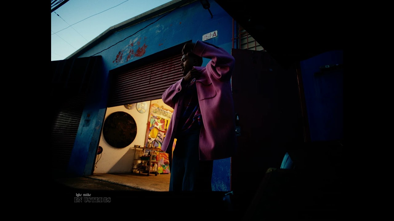 在 YouTube 上观看 Myke Towers - EN USTEDES (Visualizer) 在 YouTube 上观看 Myke Towers - EN USTEDES (Visualizer)