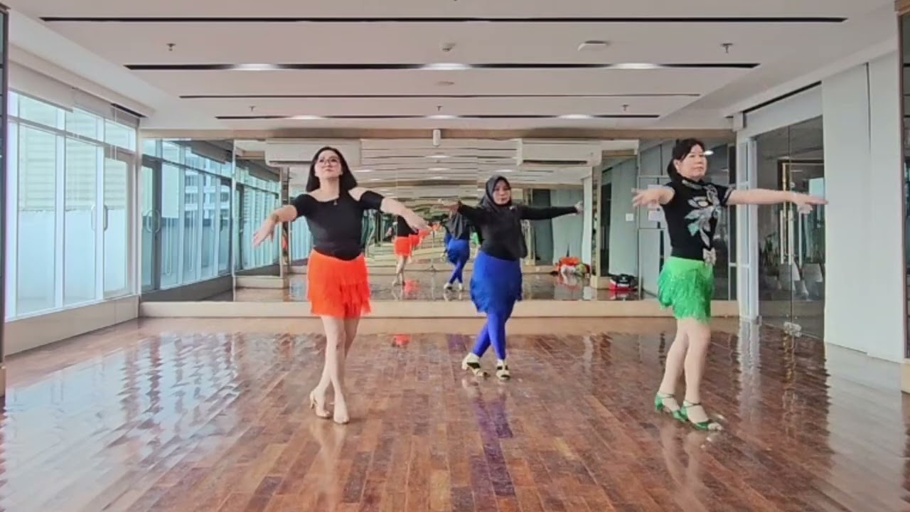 𝙊𝙛𝙛 𝙏𝙝𝙚 𝙏𝙧𝙖𝙘𝙠 𝙇𝙞𝙣𝙚 𝘿𝙖𝙣𝙘𝙚 𝘿𝙚𝙢𝙤 𝙗𝙮 𝙇𝙤𝙧𝙖 & 𝙔𝙤𝙪𝙣𝙜 𝙇𝙖𝙙𝙮 