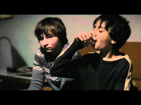 Příliš mladá noc (2012) - český HD trailer