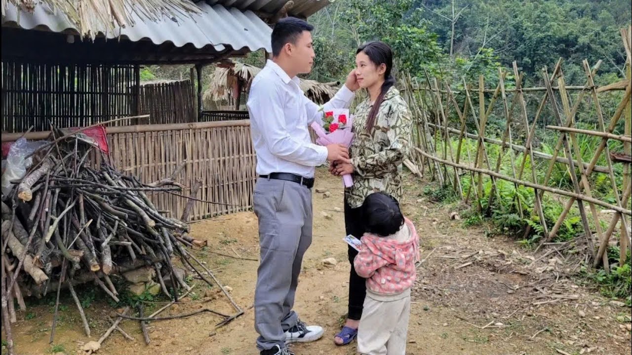 Video: A single mother was visited and helped by a kind man. A beautiful and touching love story