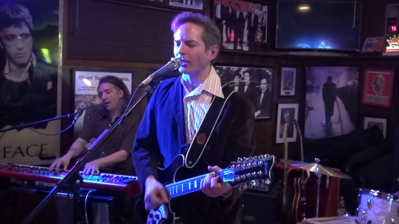 I'll Feel A Whole Lot Better (Byrds cover) by The Moonbats at India Oak