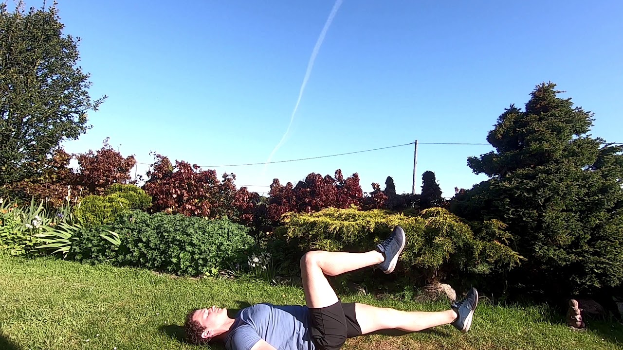 TheLakesCoach - Single Knee Raises 