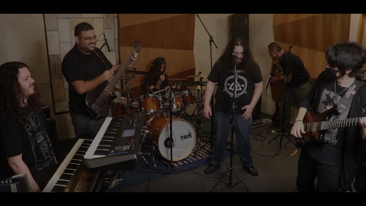 Opus V - Get Out Of  My Way (Universe Of  Truths / Live Studio)