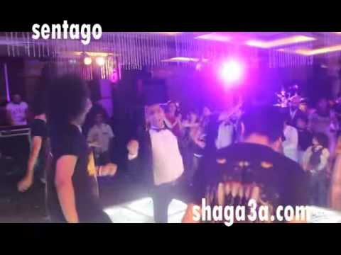 شاهد رقص مؤمن زكريا في فرح عمر جابر مهرجانات 