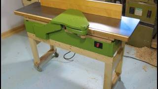 http://woodgears.ca/jointer/build2.html Showing off the homemade 12" jointer Plans available here: http://woodgears.ca/jointer/plans