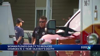 Iowa woman pleads guilty in death of 2-year-old boy