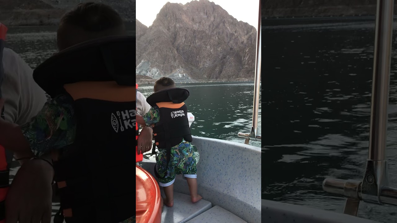 Hatta Dam - Kayak. Baby drivning donut boat, visit UAE! Dubai