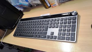 Jlab Epic Wireless Keyboard *Sound/Backlighting Test* - Gadget Explained Extended Unboxing screenshot 4
