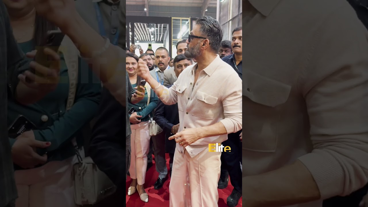 Suniel Shetty snapped at Suniel Shetty at Bombay Exhibition Centre NESCO