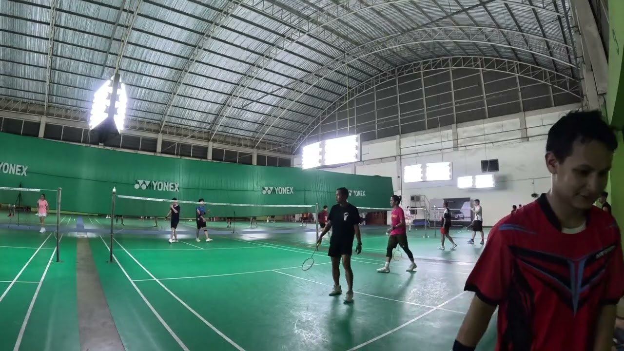 #เพิ่มสุข [Drunker Badminton] Game1 Beer Ton VS Ya Boo   4K